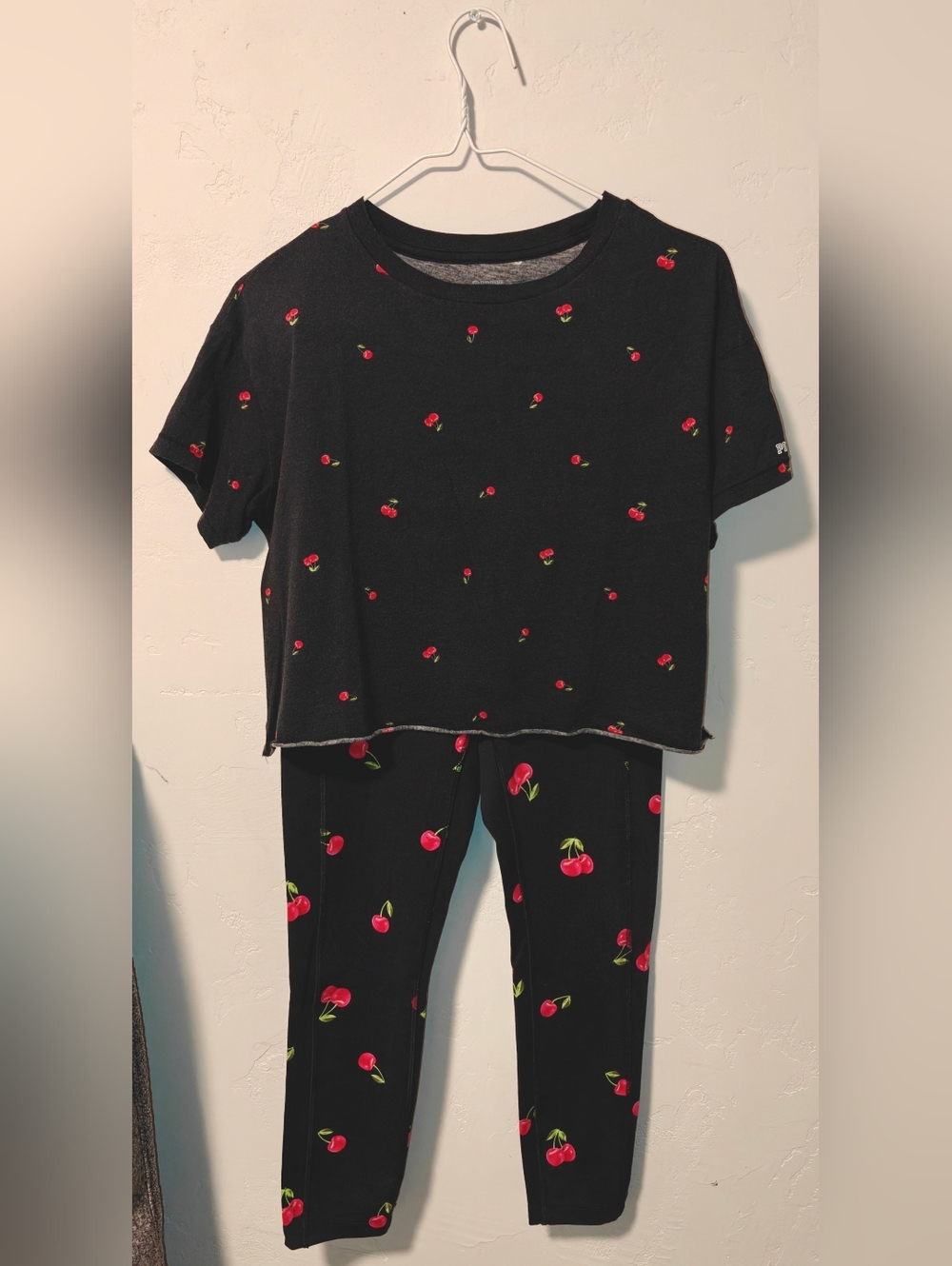 PINK Victoria's Secret Black Cherry-Print Set